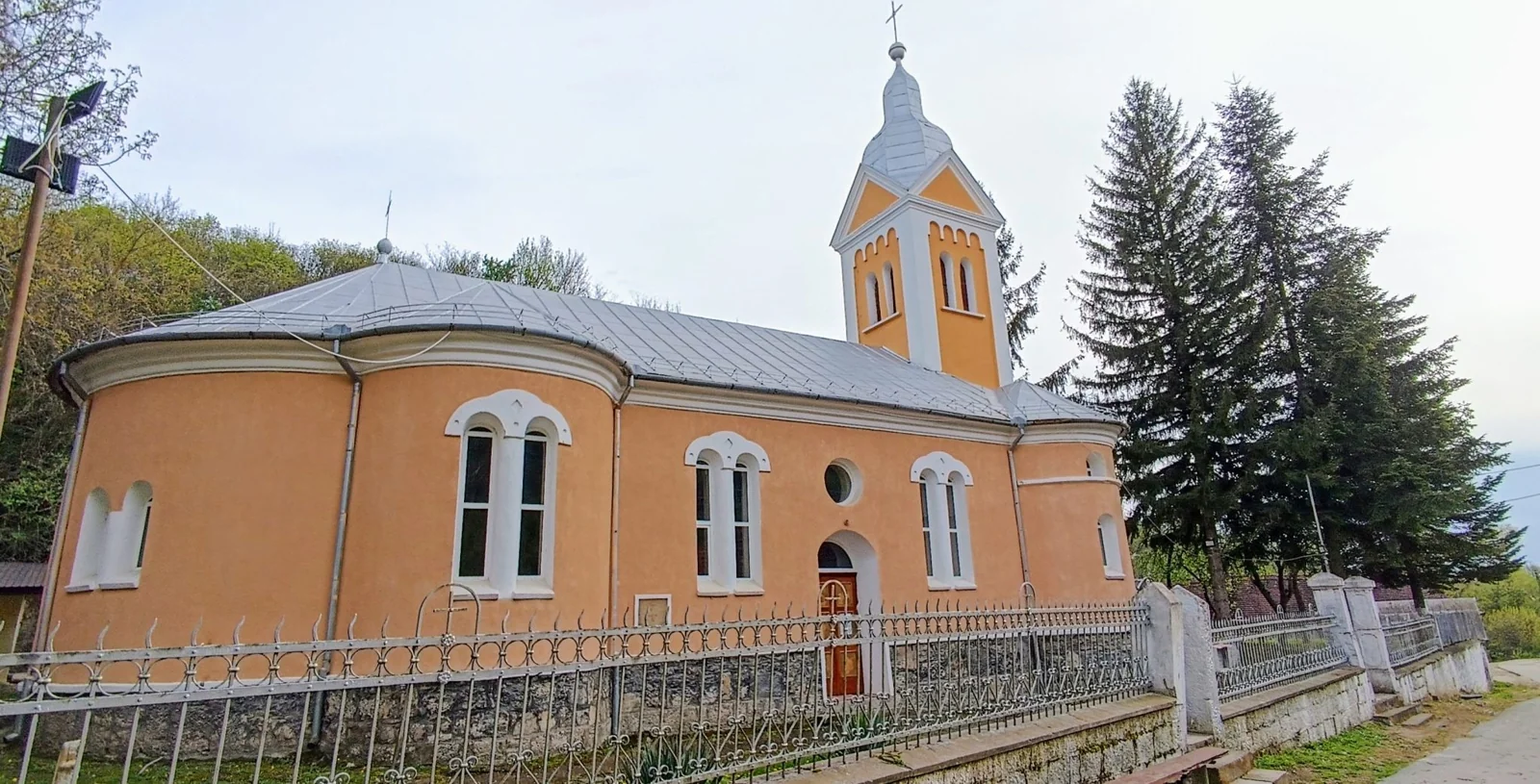 Biserica din Socolari